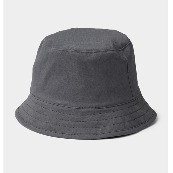 The North Face unisex black and gray mesh pocket reversible bucket hat NWT - Picture 2 of 14